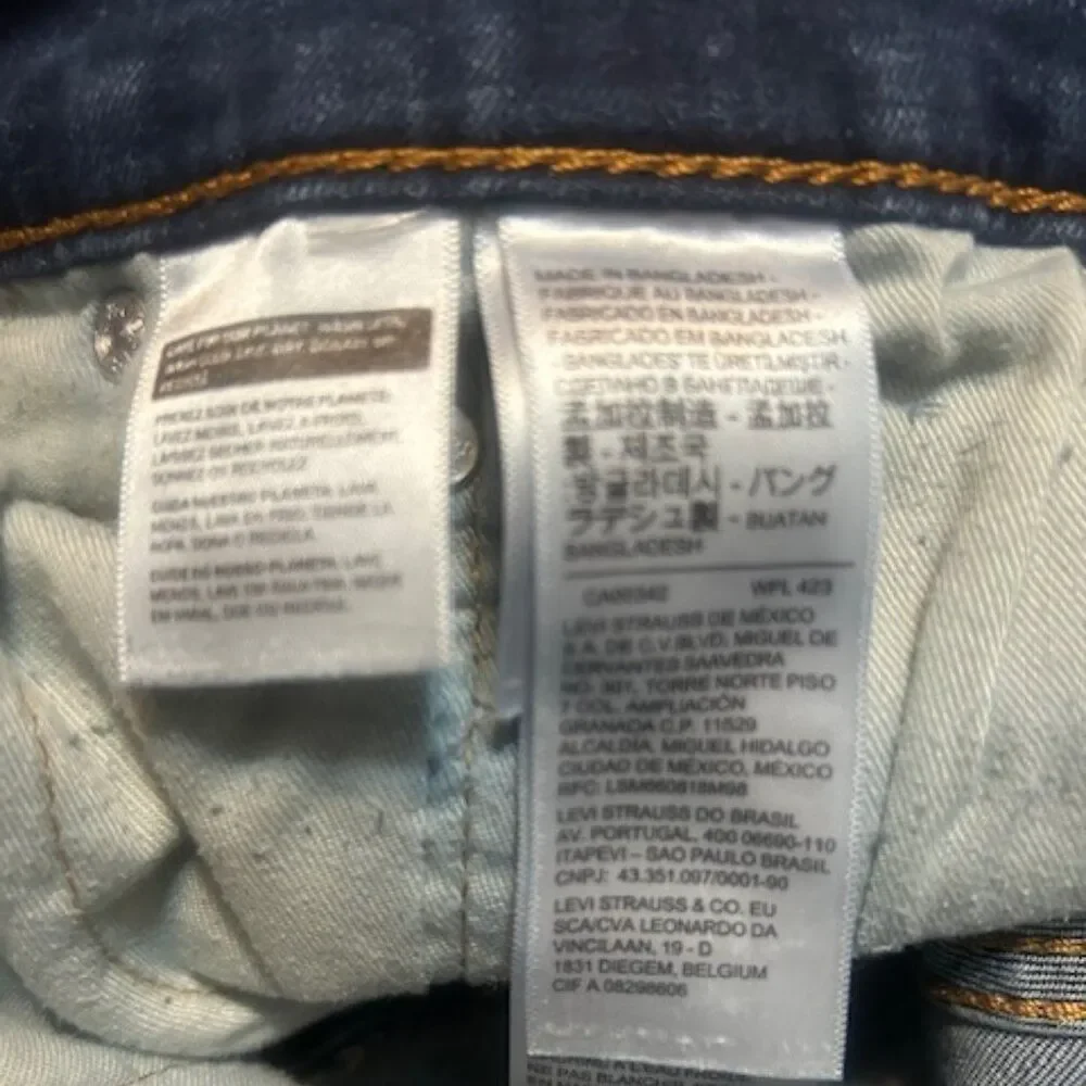 Levi's 541 distressed 5 pocket denim jean, size 34/32